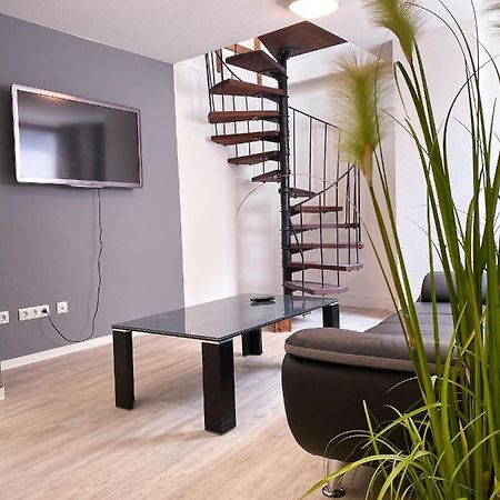 Traumhaftes Privatzimmer In Karlsruhe Buitenkant foto