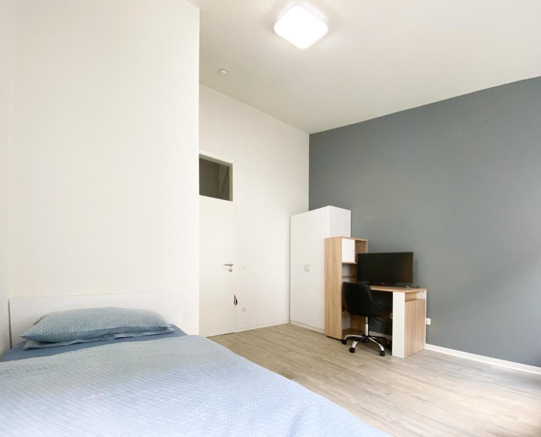Traumhaftes Privatzimmer In Karlsruhe Buitenkant foto