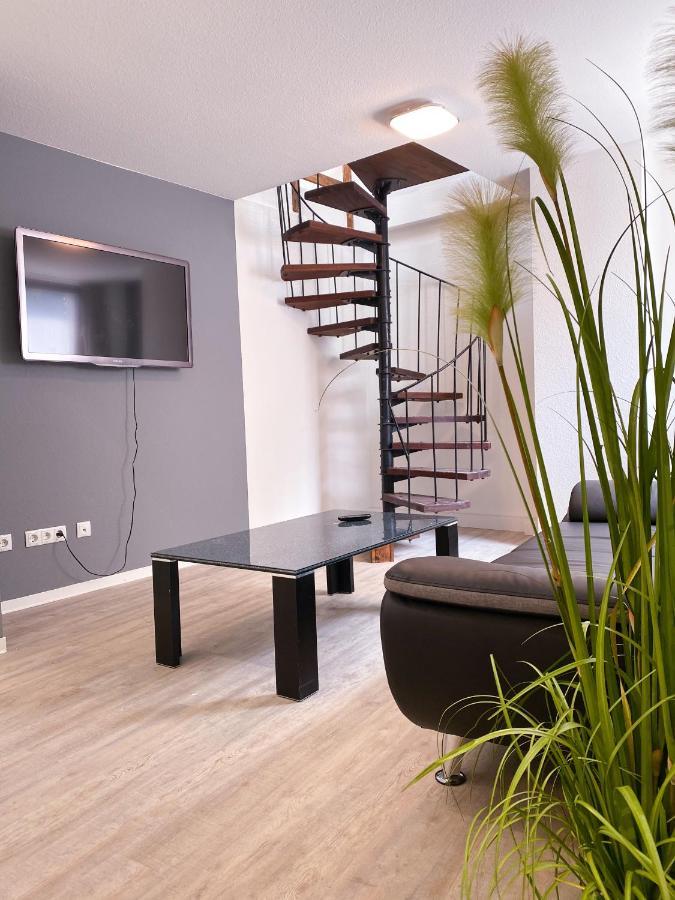 Traumhaftes Privatzimmer In Karlsruhe Buitenkant foto