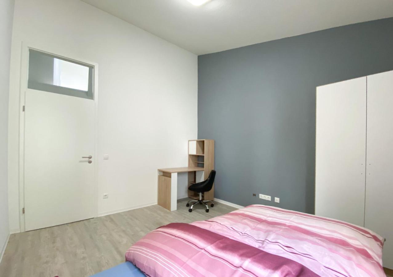 Traumhaftes Privatzimmer In Karlsruhe Buitenkant foto