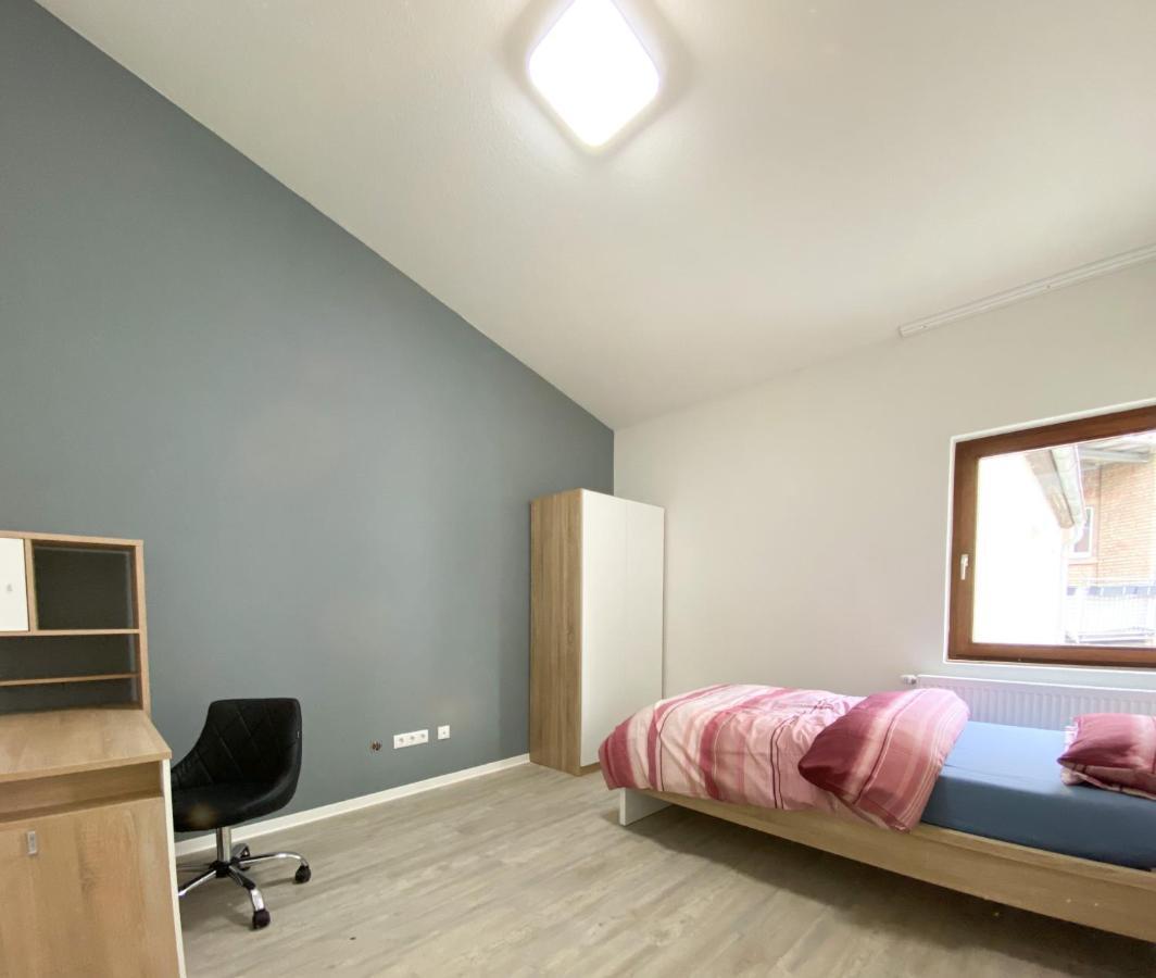 Traumhaftes Privatzimmer In Karlsruhe Buitenkant foto