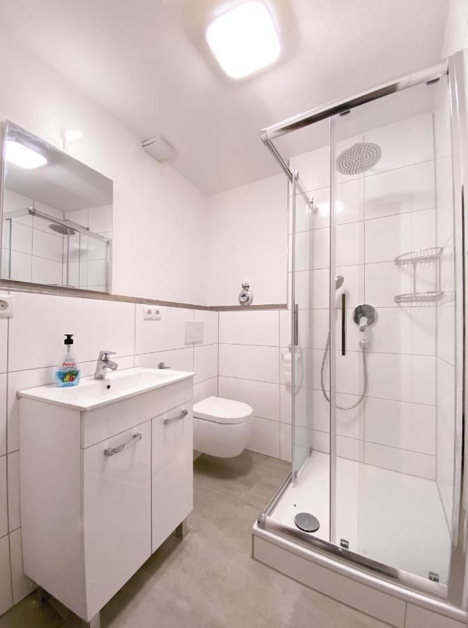 Traumhaftes Privatzimmer In Karlsruhe Buitenkant foto