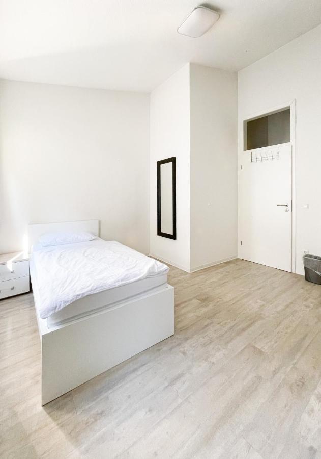 Traumhaftes Privatzimmer In Karlsruhe Buitenkant foto