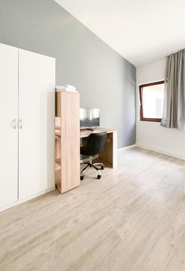 Traumhaftes Privatzimmer In Karlsruhe Buitenkant foto